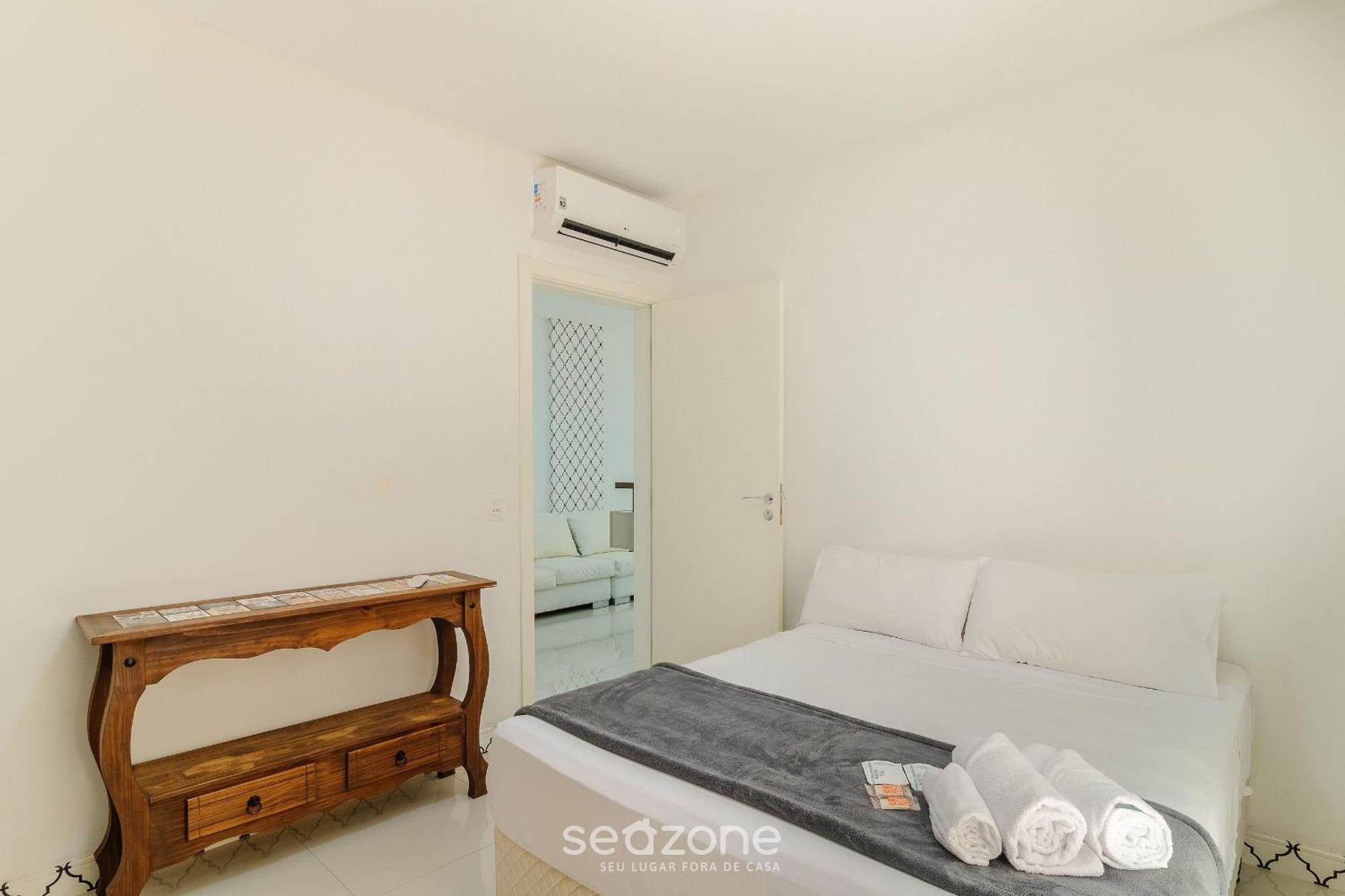 Apto Em Predio C/ Piscina 650m Da Pdn0113 Apartamento Balneario Camboriu